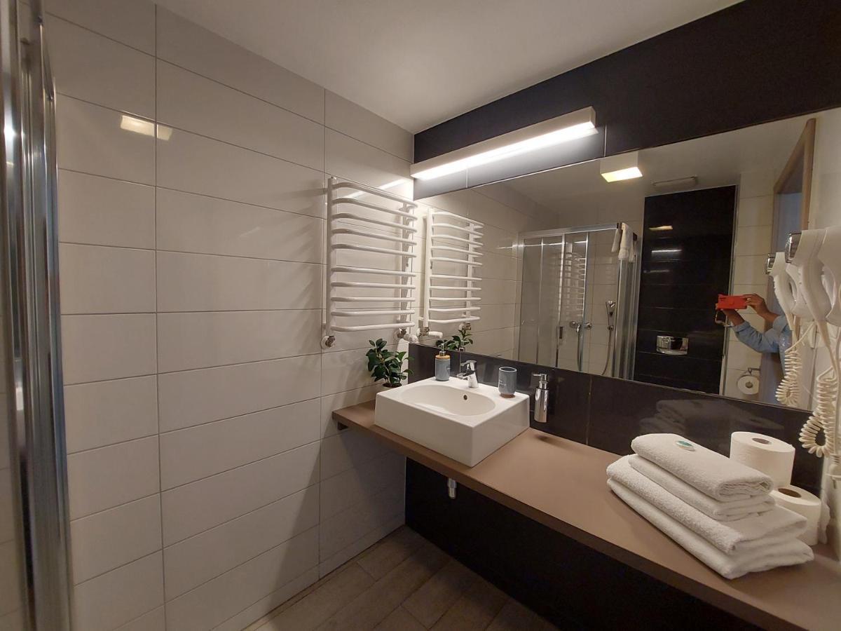 Apartament Sienna Czarna Gora Ischgl 18 Экстерьер фото